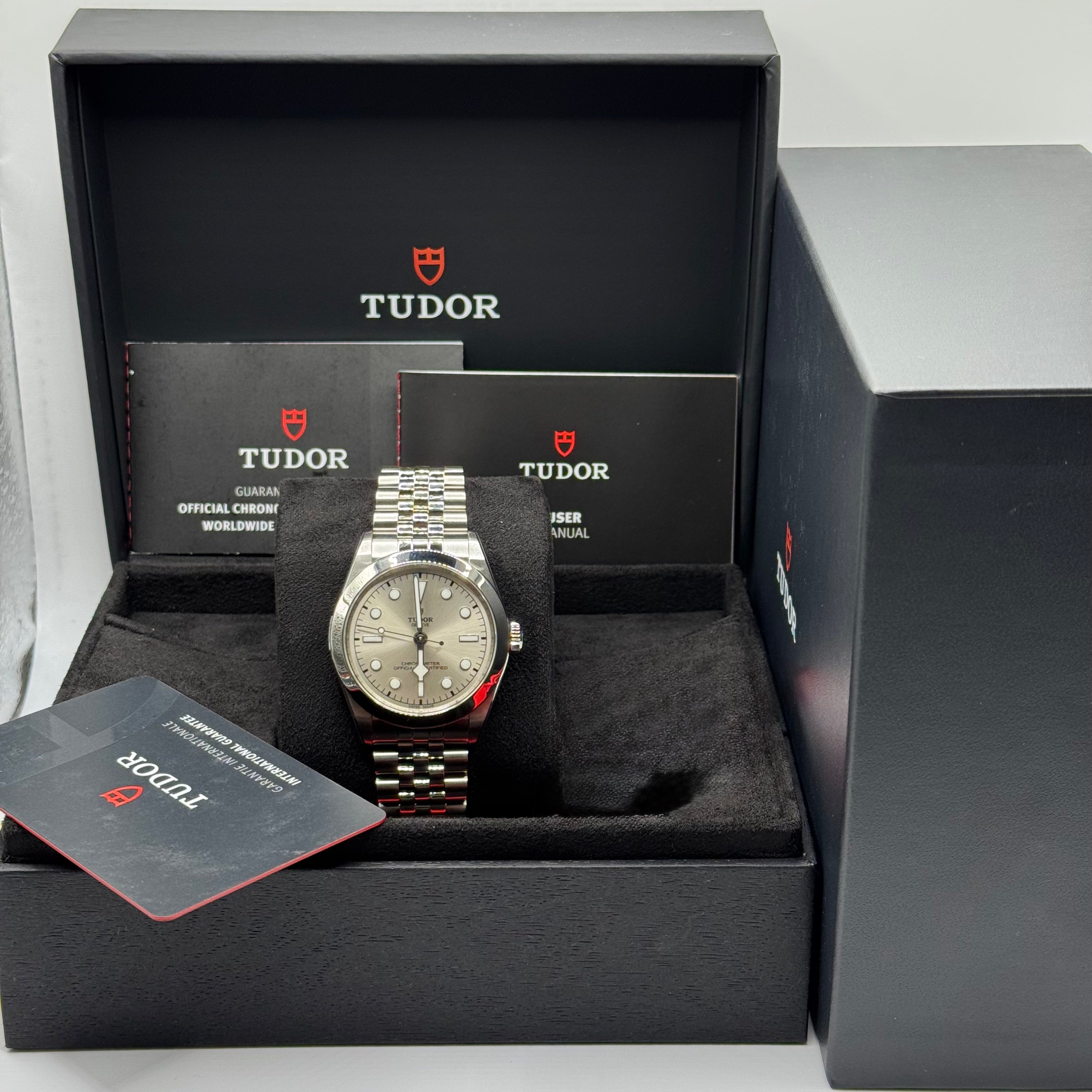 Tudor Black Bay One 39 (M79660-0003)