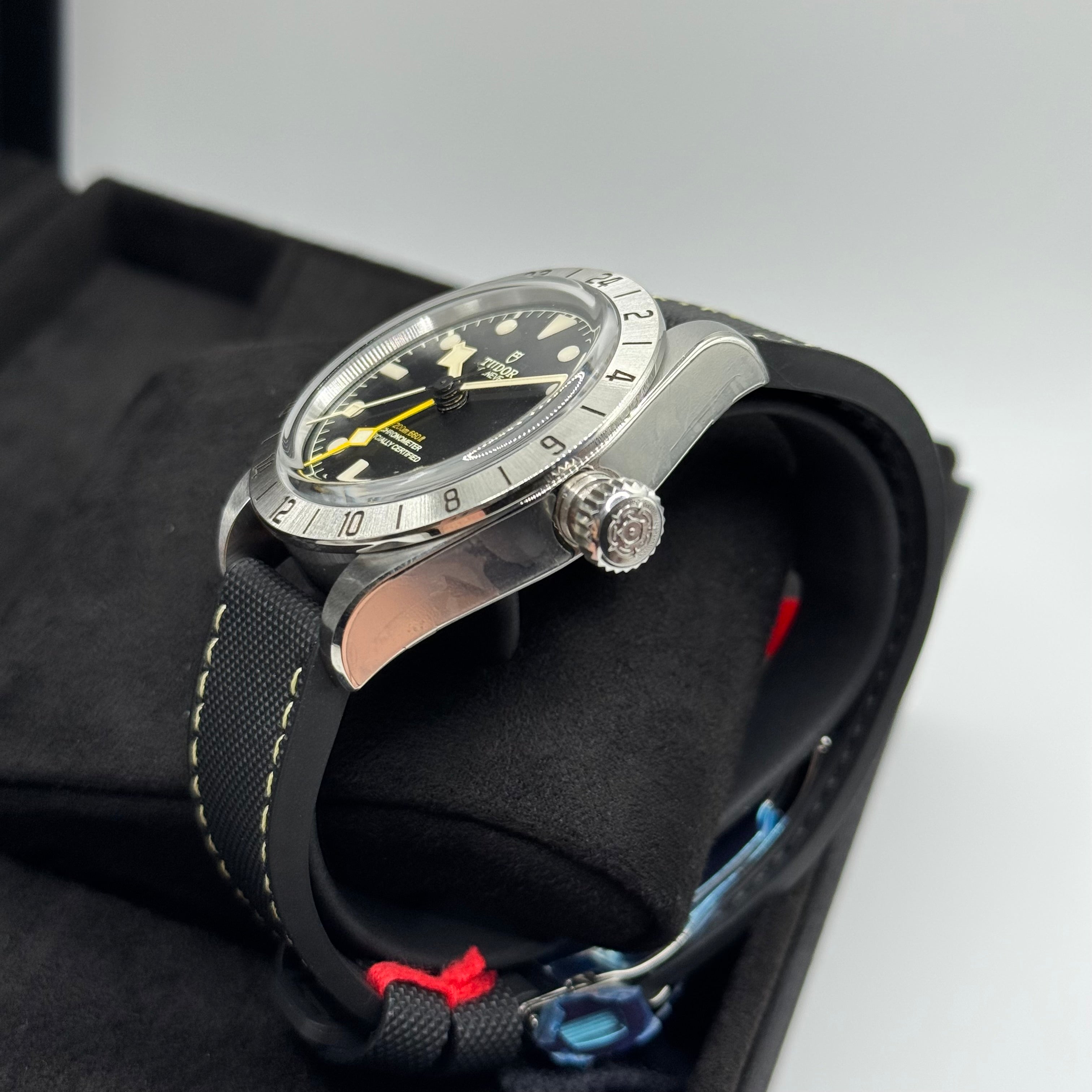 Tudor Black Bay Pro (M79470-0003)
