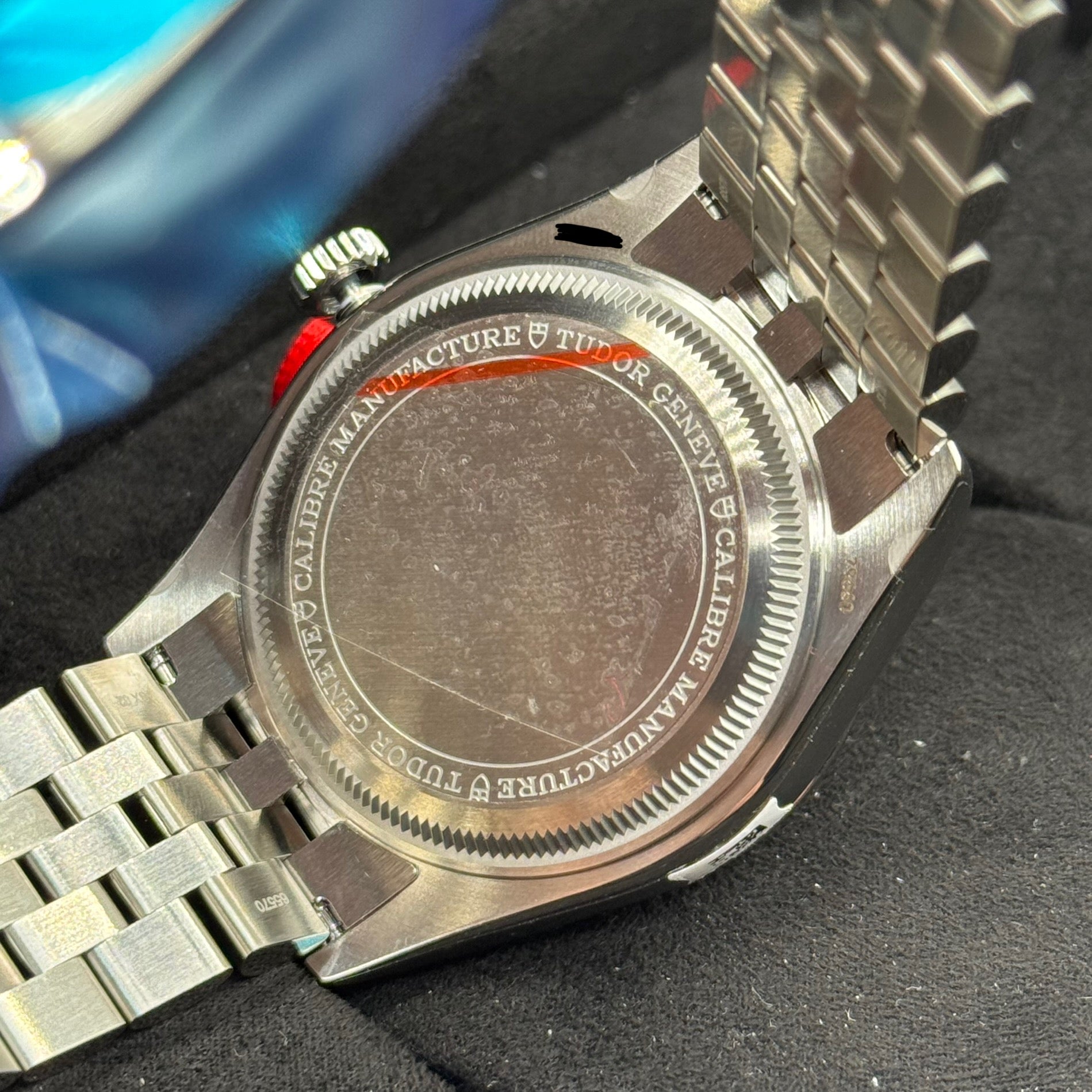 Tudor Black Bay One 39 (M79660-0002)