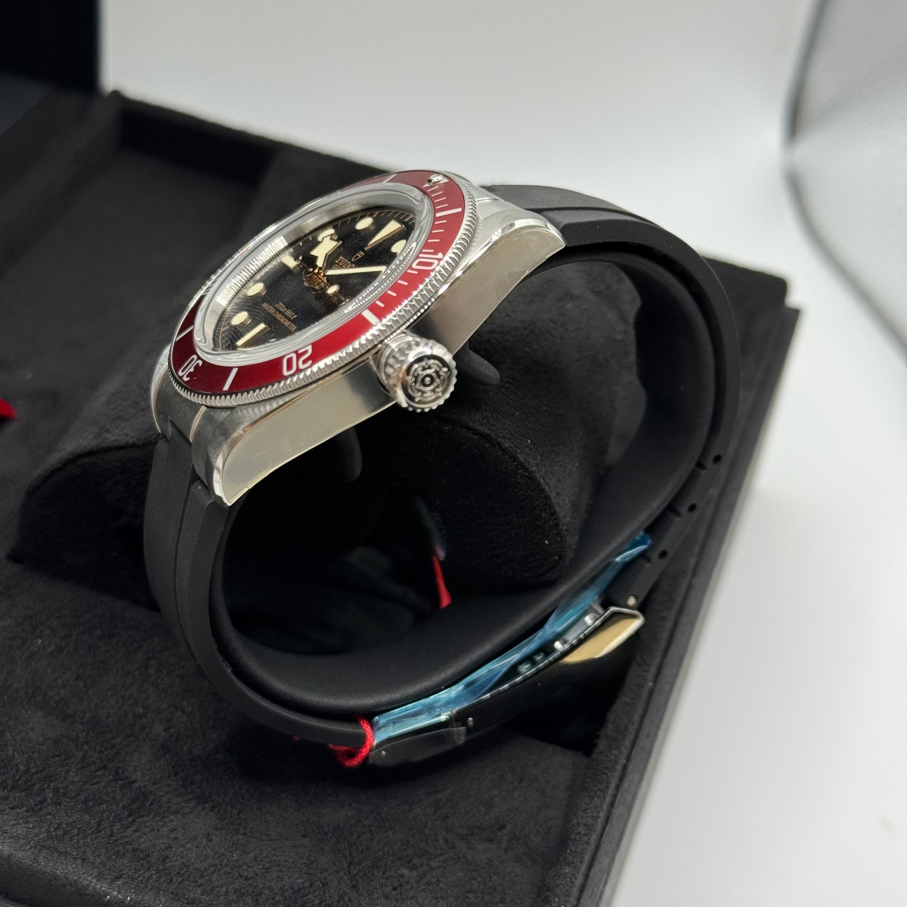 Tudor Black Bay Burgundy (M7941A1A0RU-0002)