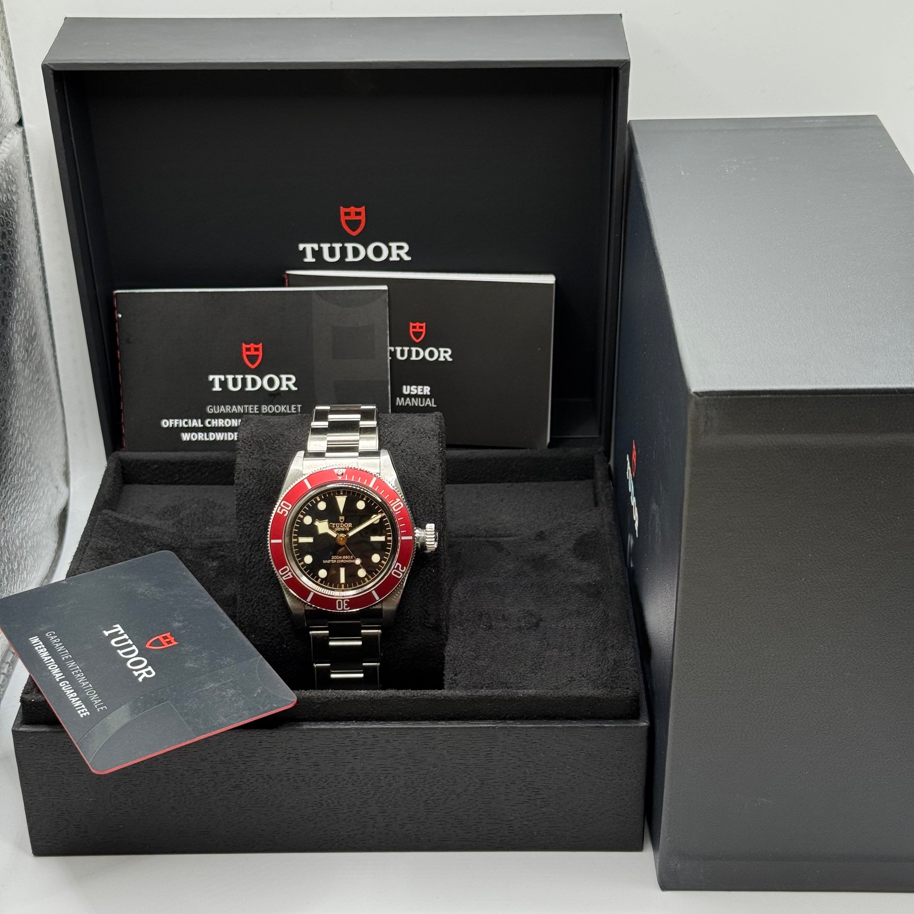 Tudor Black Bay Burgundy (M7941A1A0RU-0001)