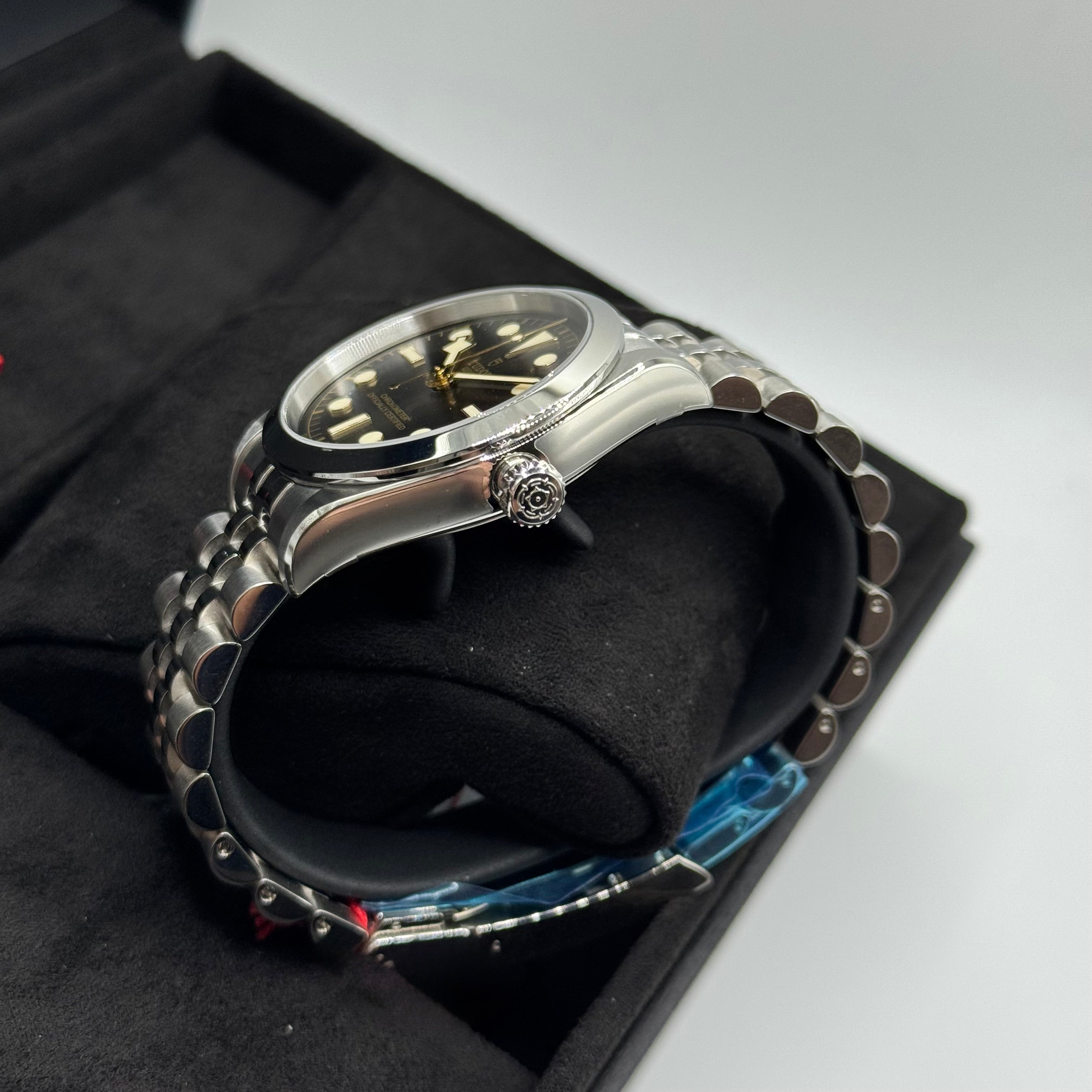 Tudor Black Bay One 36 (M79640-0001)