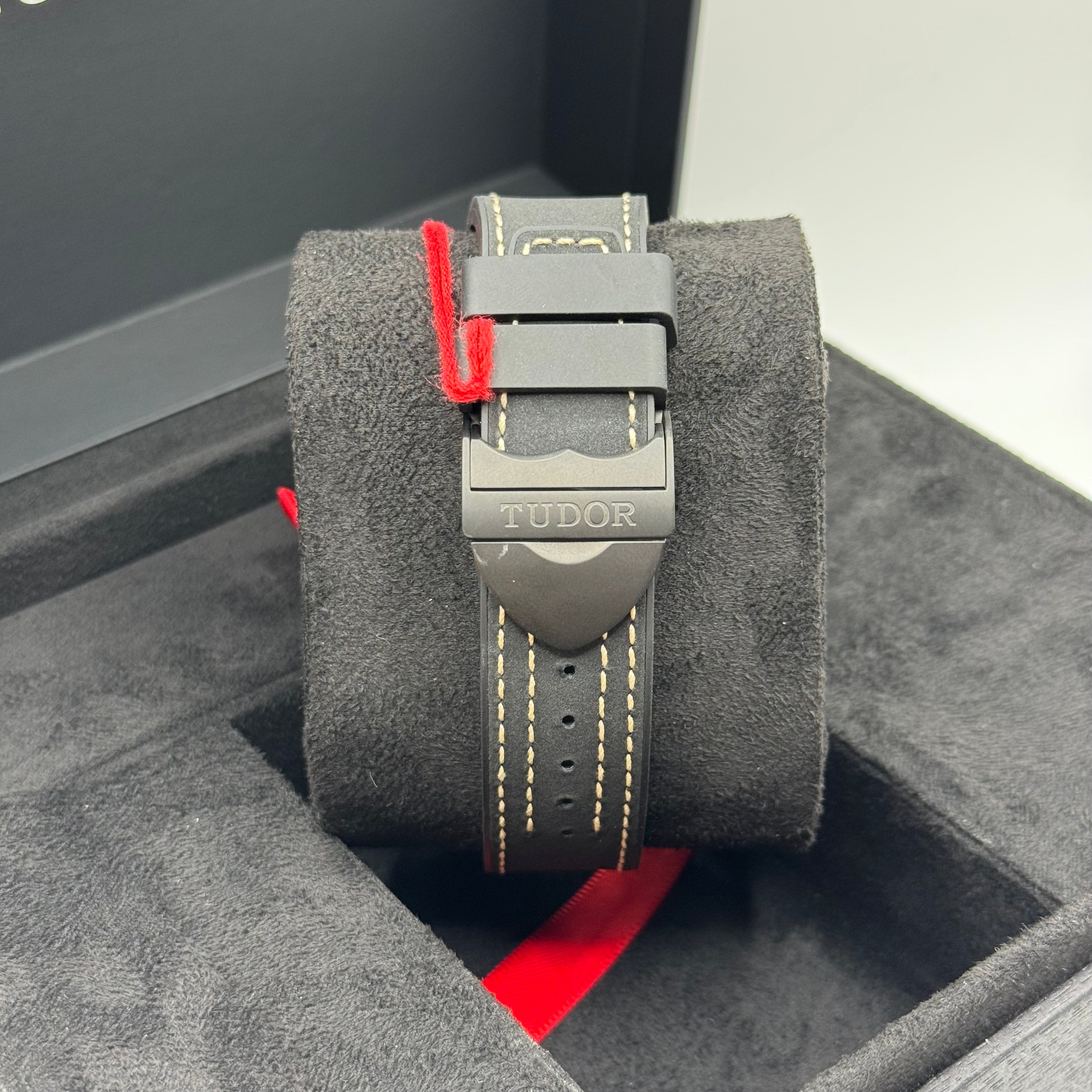 Tudor Black Bay Ceramic (M79210CNU-0001)