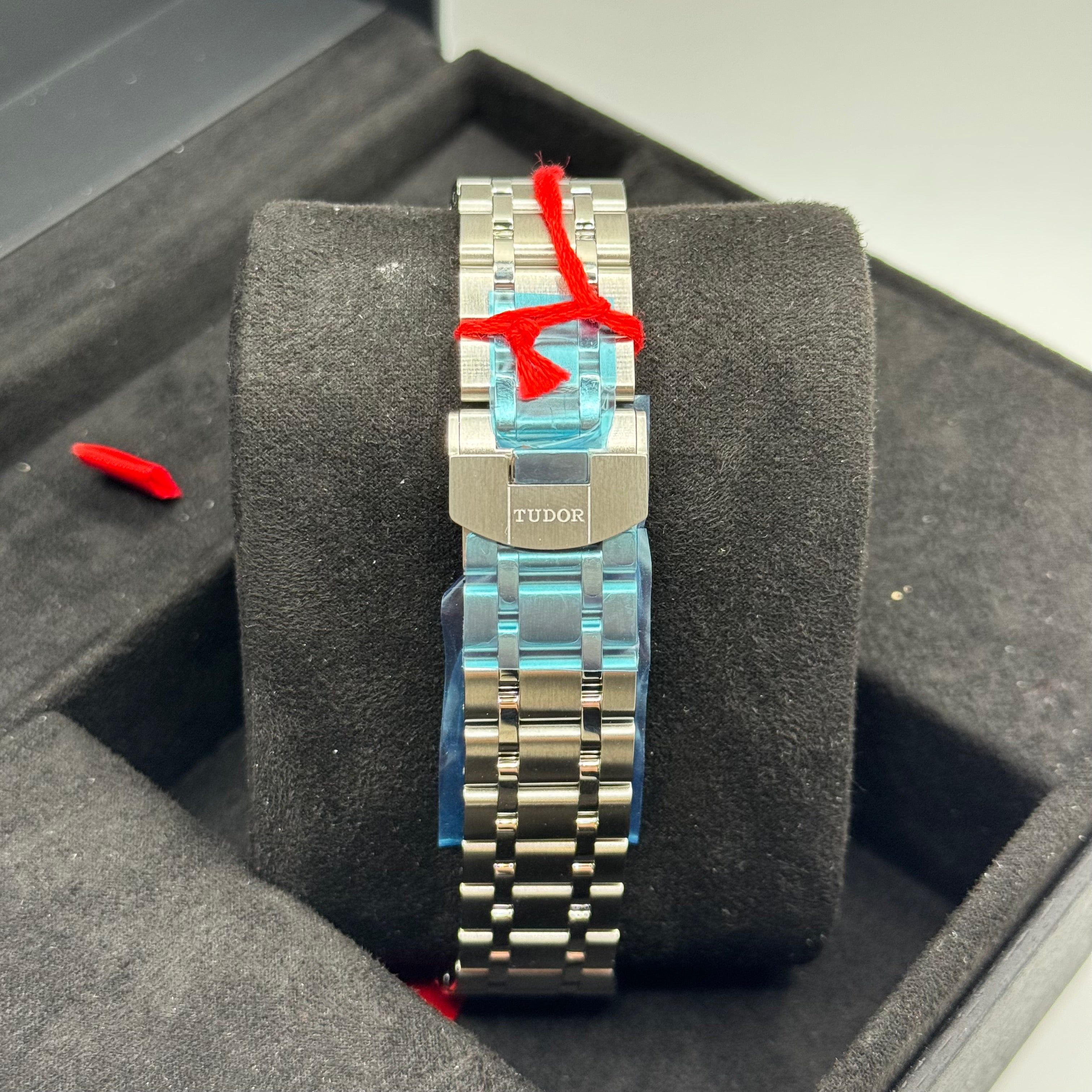 Tudor Royal 41mm (M28600-0005)