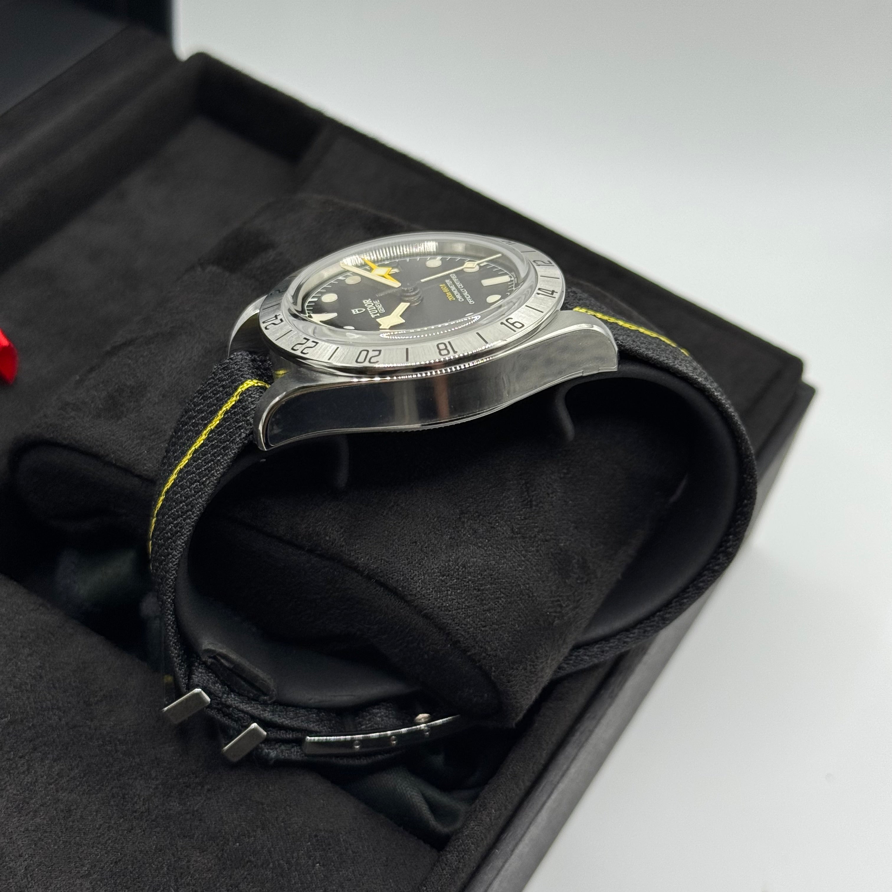 Tudor Black Bay Pro (M79470-0002)