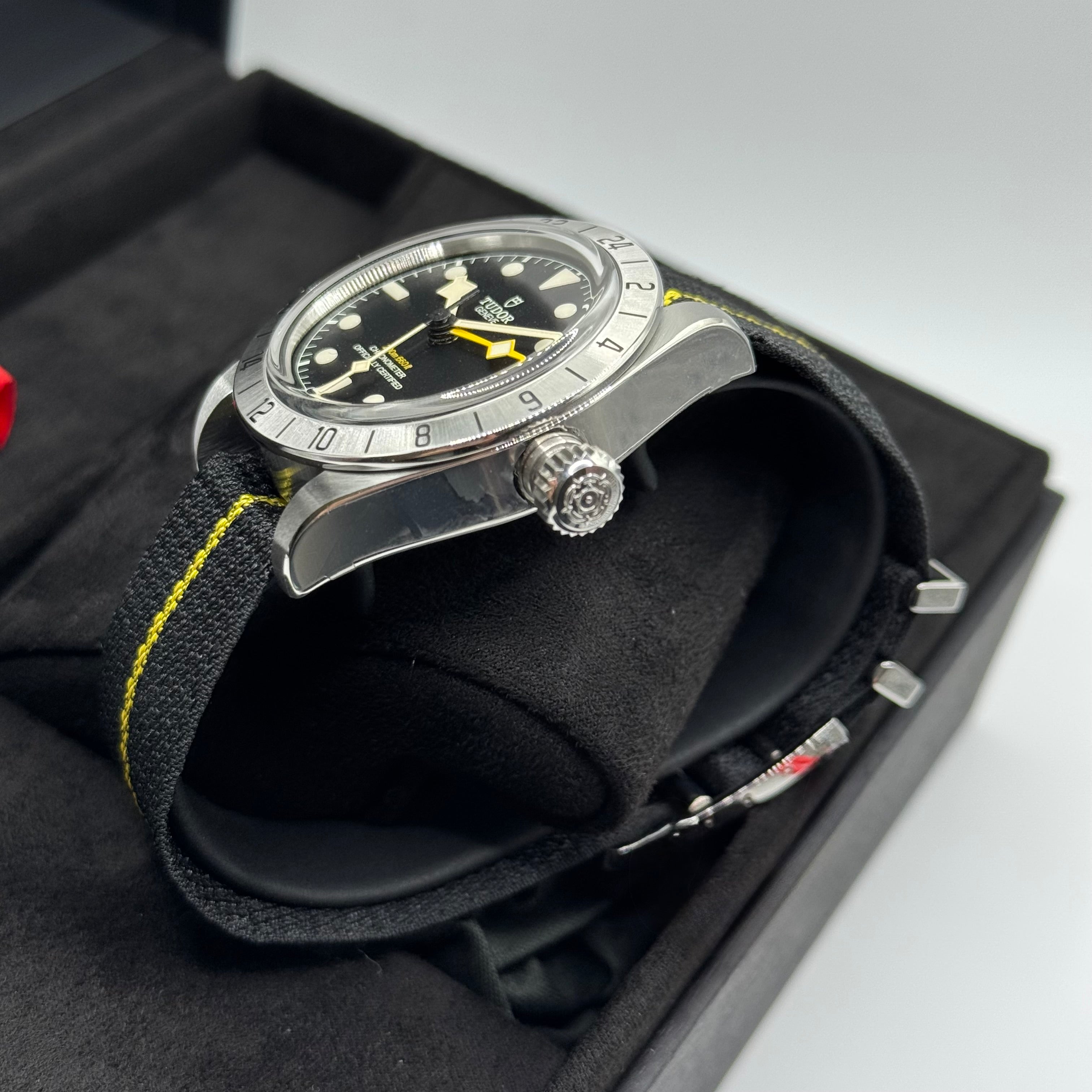 Tudor Black Bay Pro (M79470-0002)