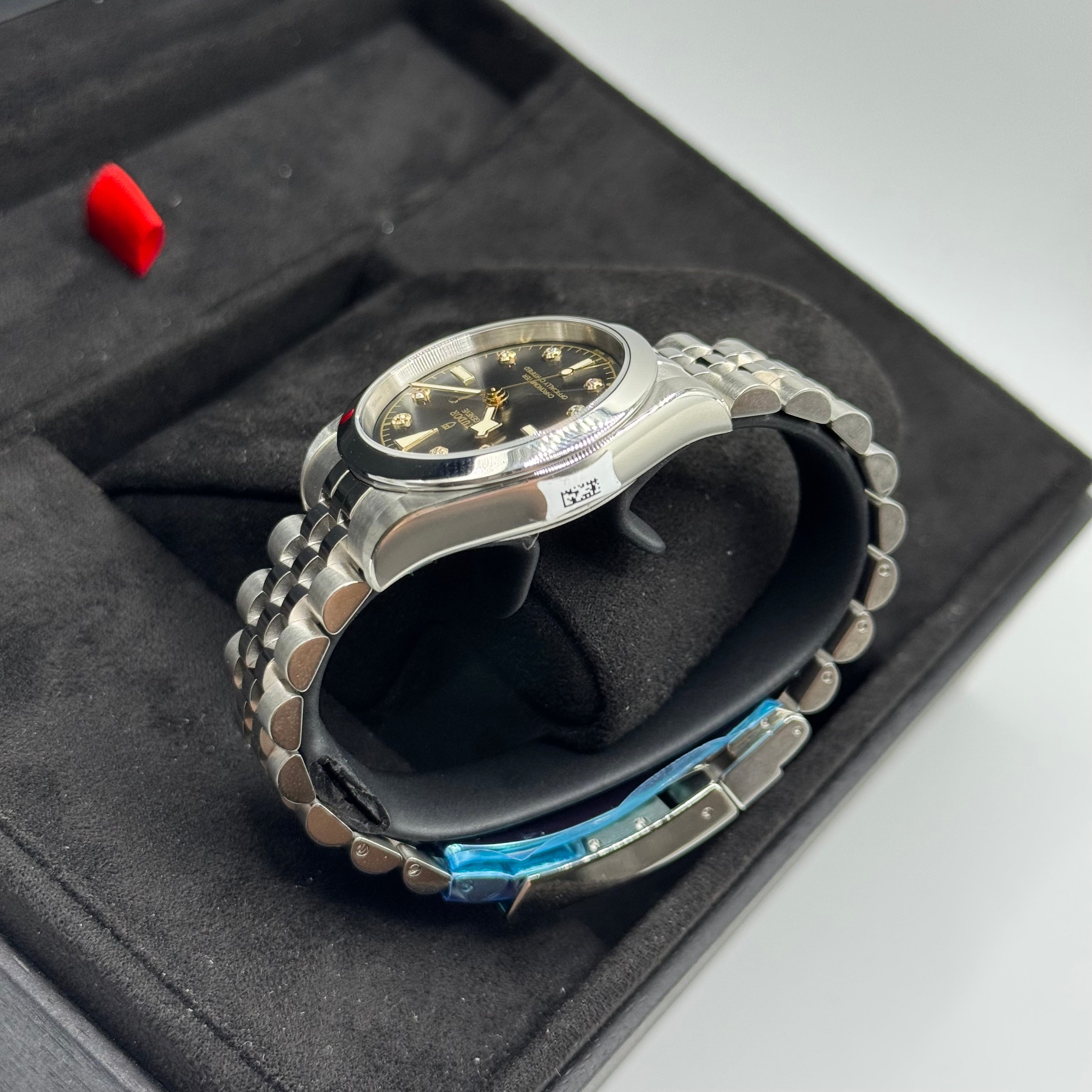 Tudor Black Bay One 31 (M79600-0004)