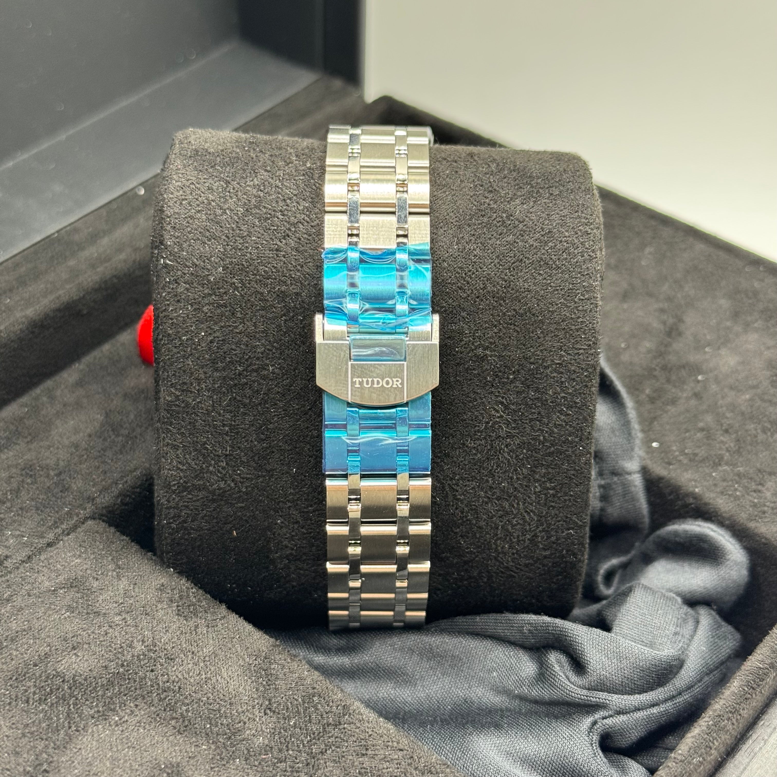 Tudor Royal 34mm (M28400-0011)