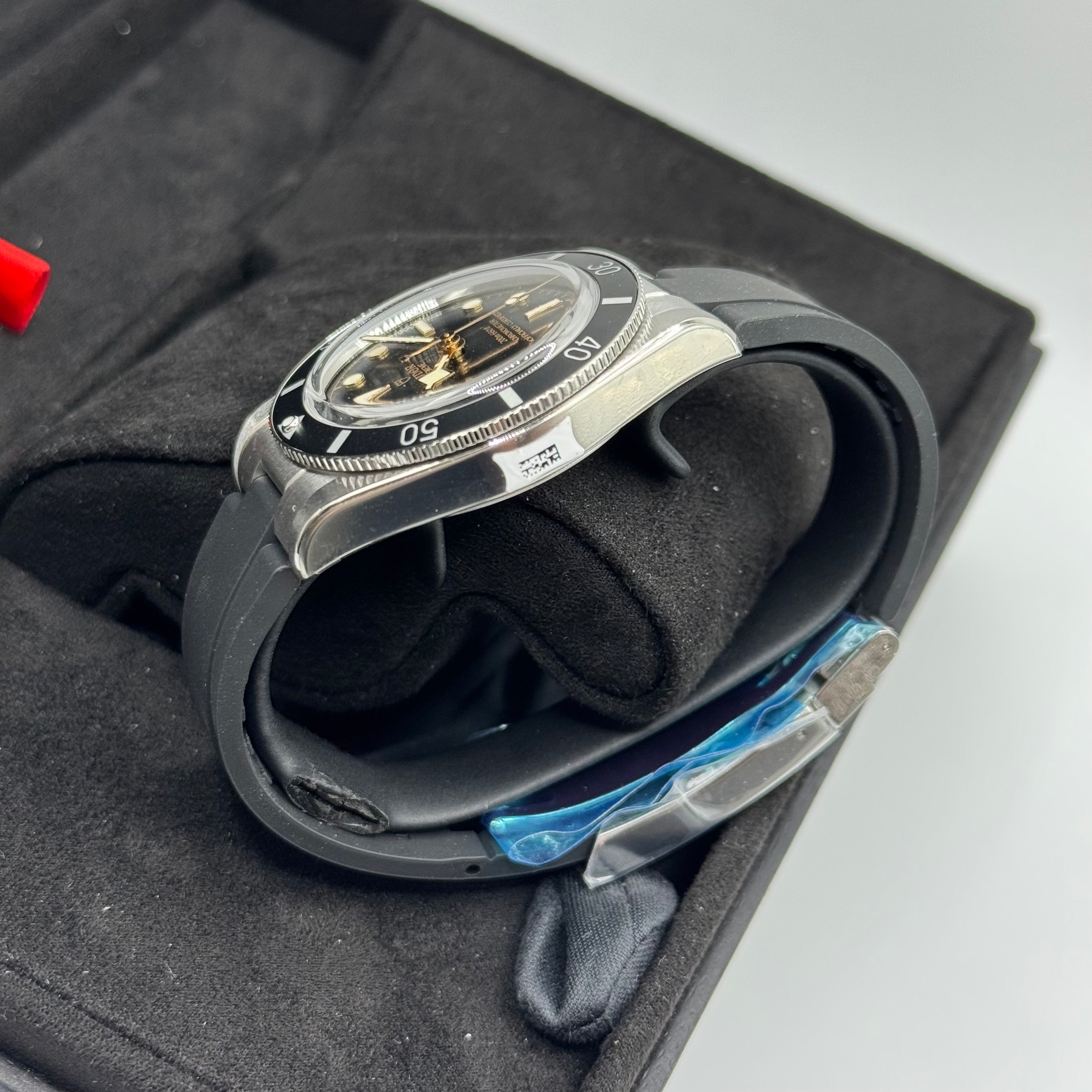 Tudor Black Bay 54 (M79000N-0002)