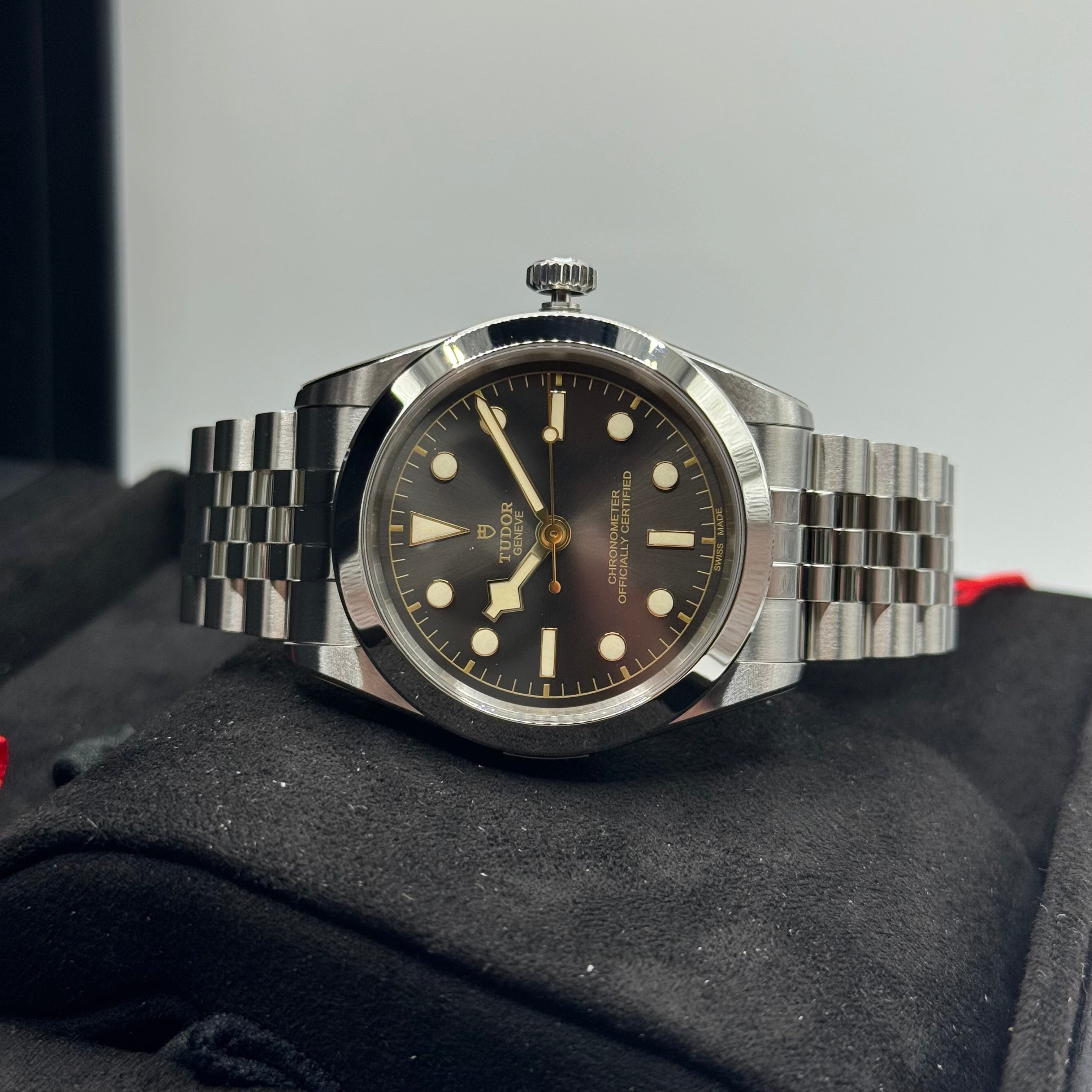 Tudor Black Bay One 39 (M79660-0001)