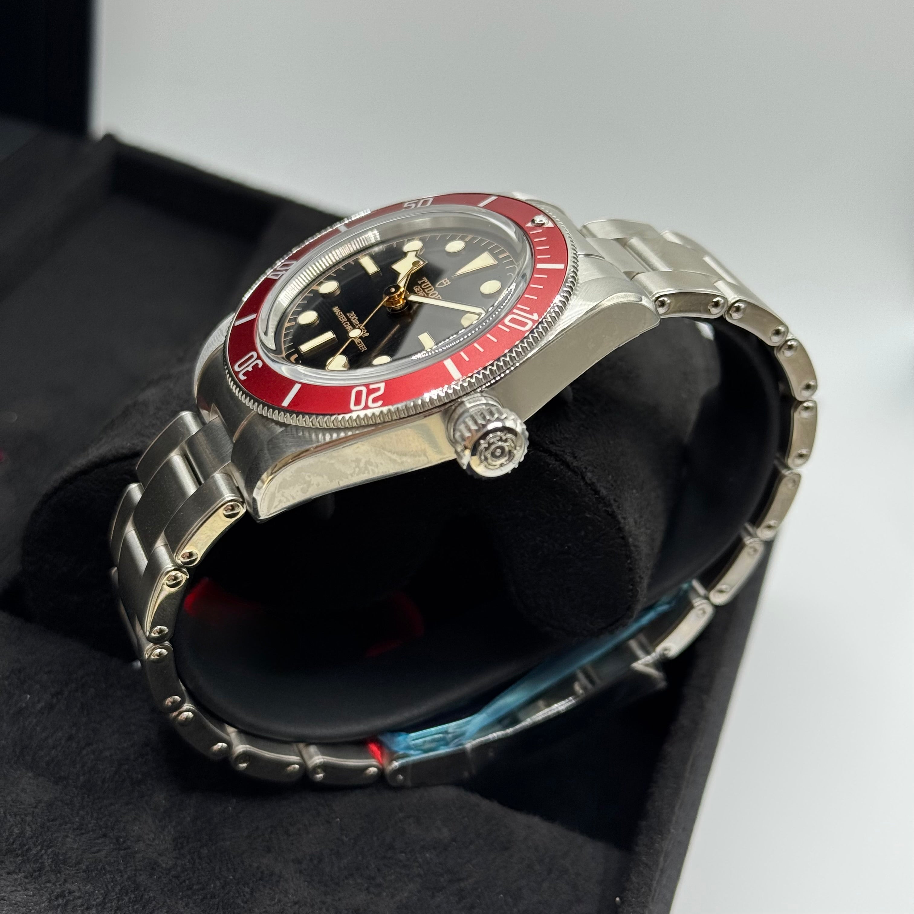 Tudor Black Bay Burgundy (M7941A1A0RU-0001)