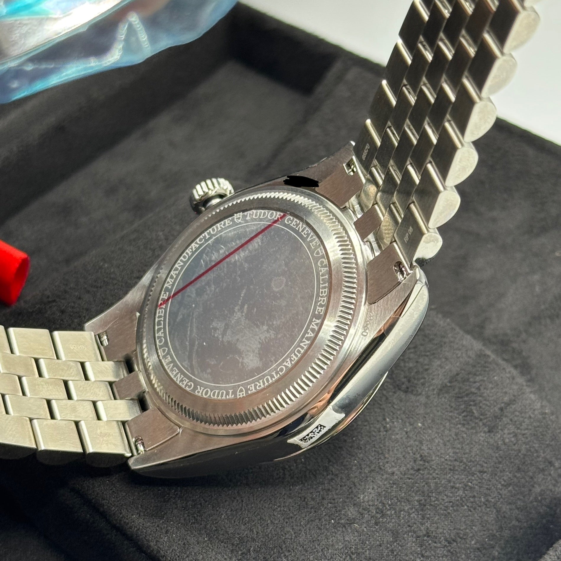 Tudor Black Bay One 39 (M79660-0003)