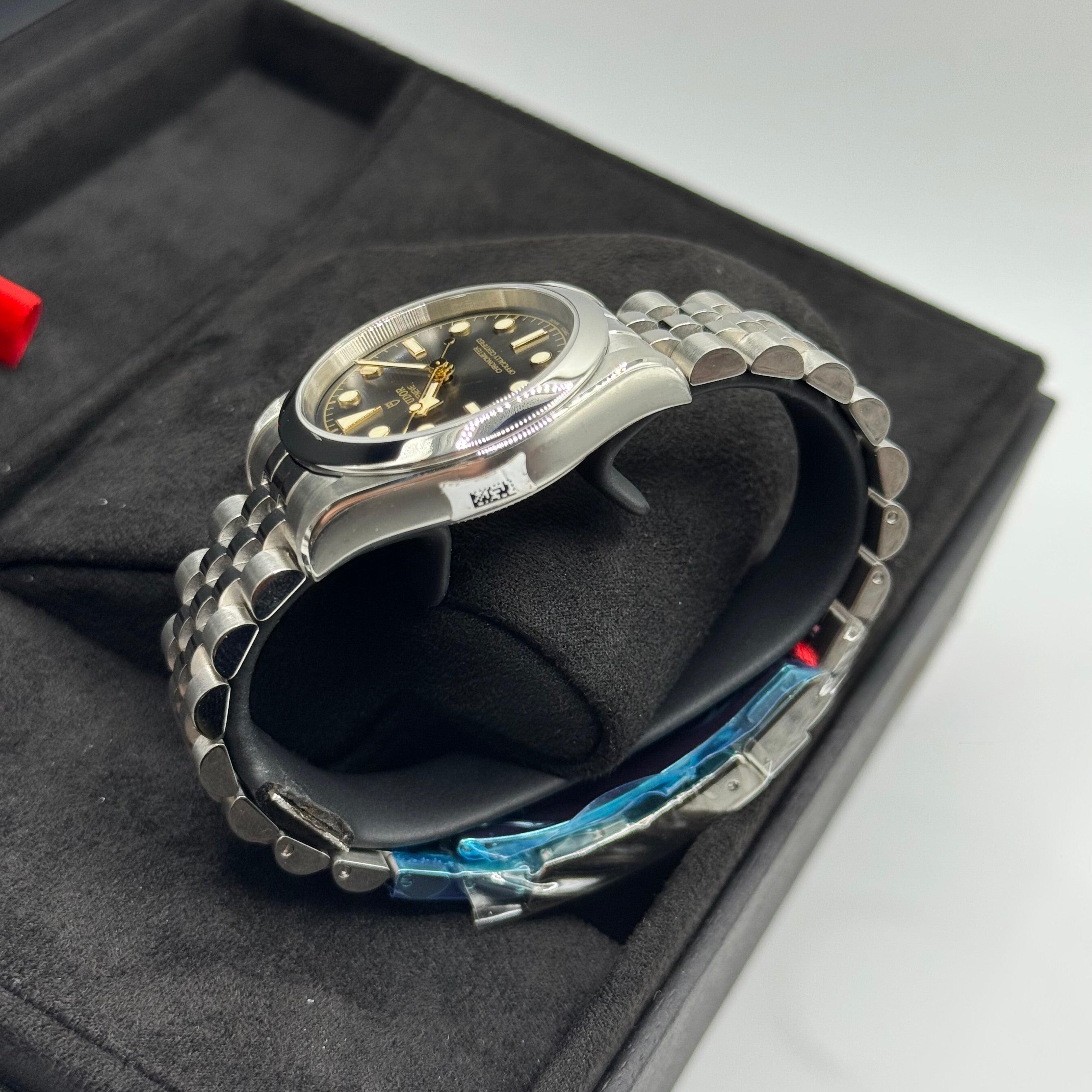 Tudor Black Bay One 31 (M79600-0001)