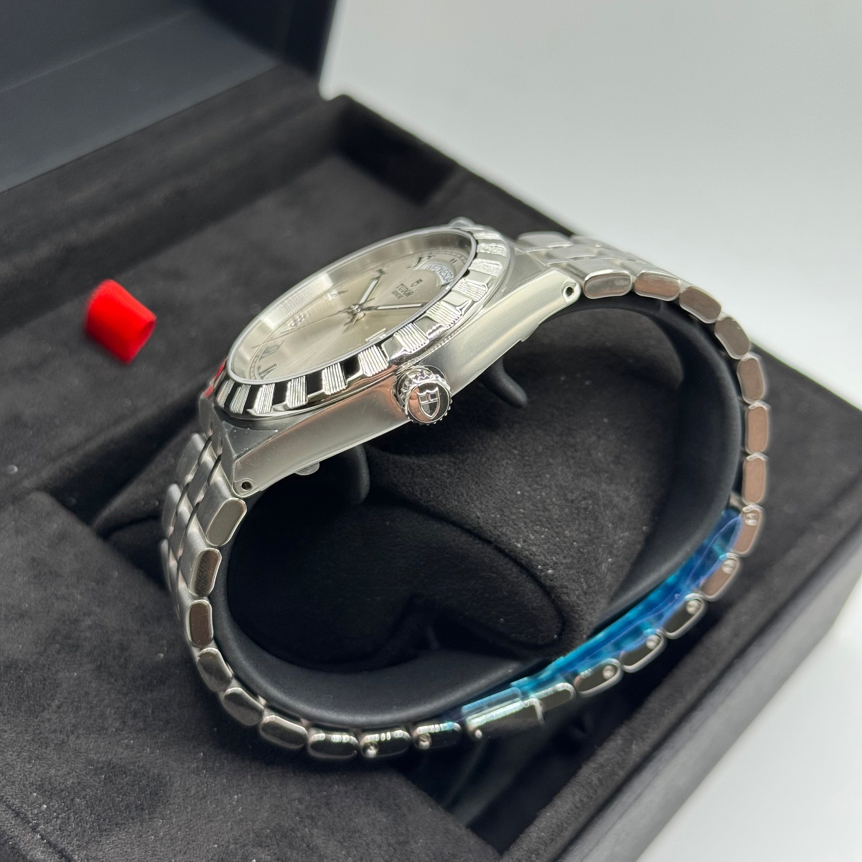 Tudor Royal 41mm (M28600-0001)