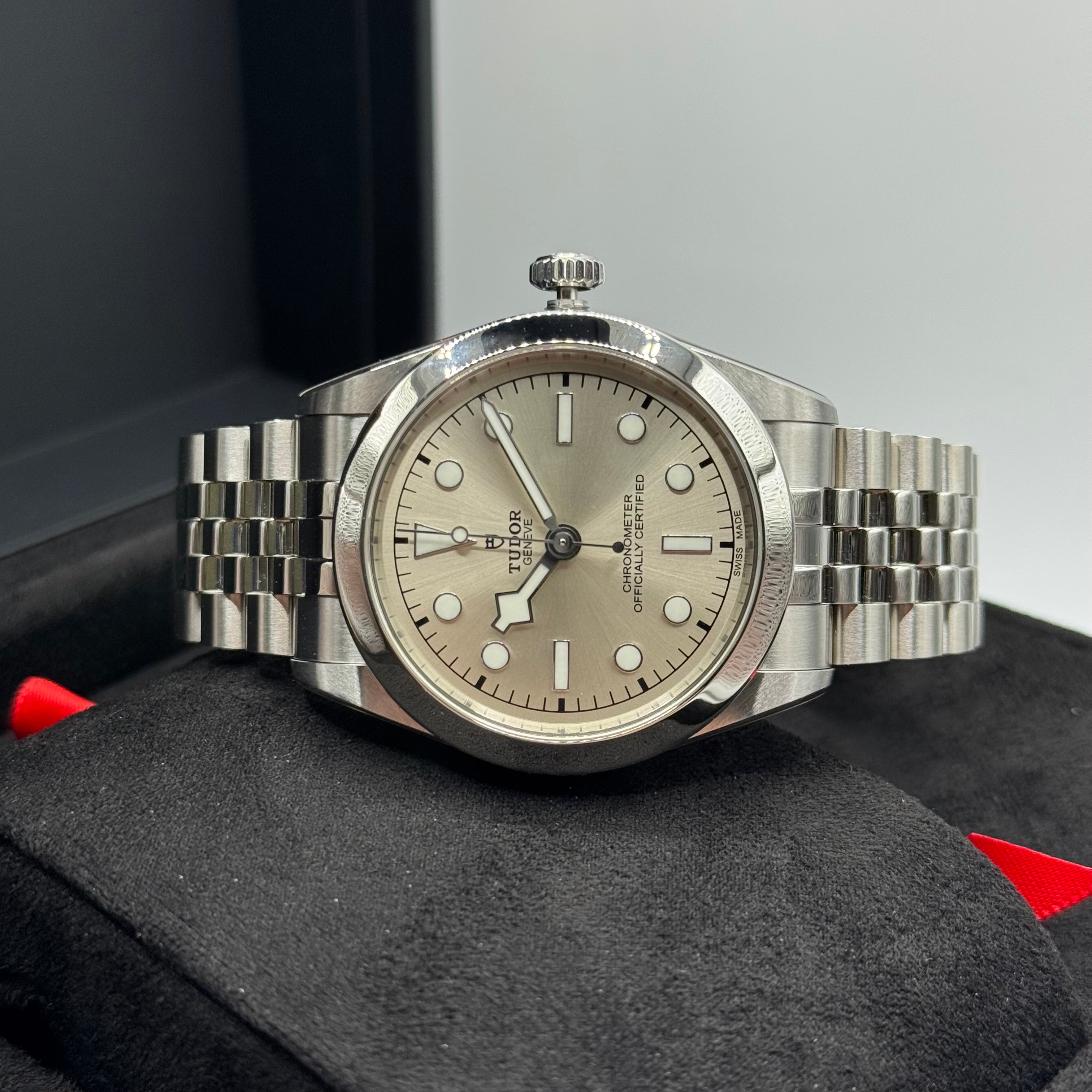 Tudor Black Bay One 39 (M79660-0003)