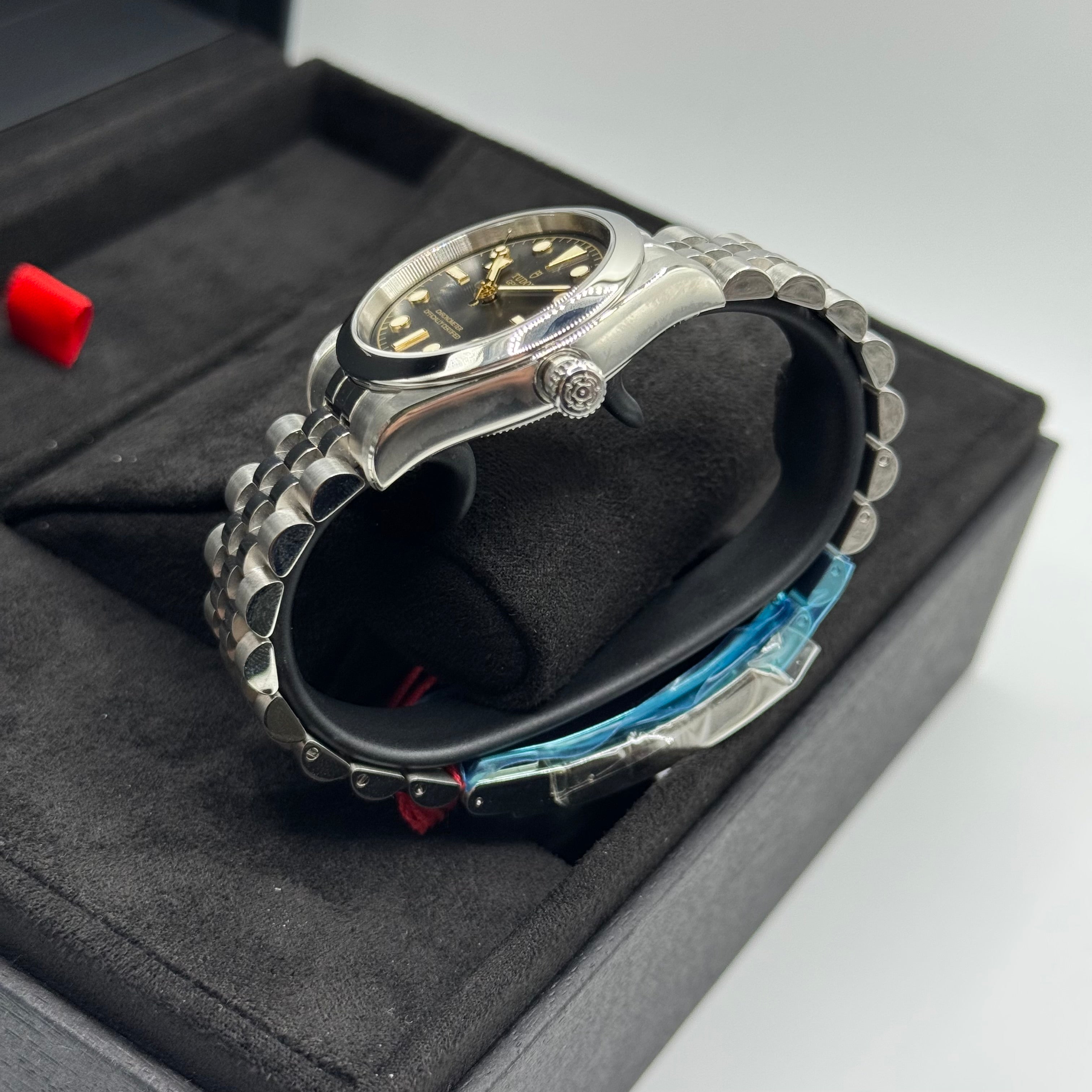 Tudor Black Bay One 31 (M79600-0001)