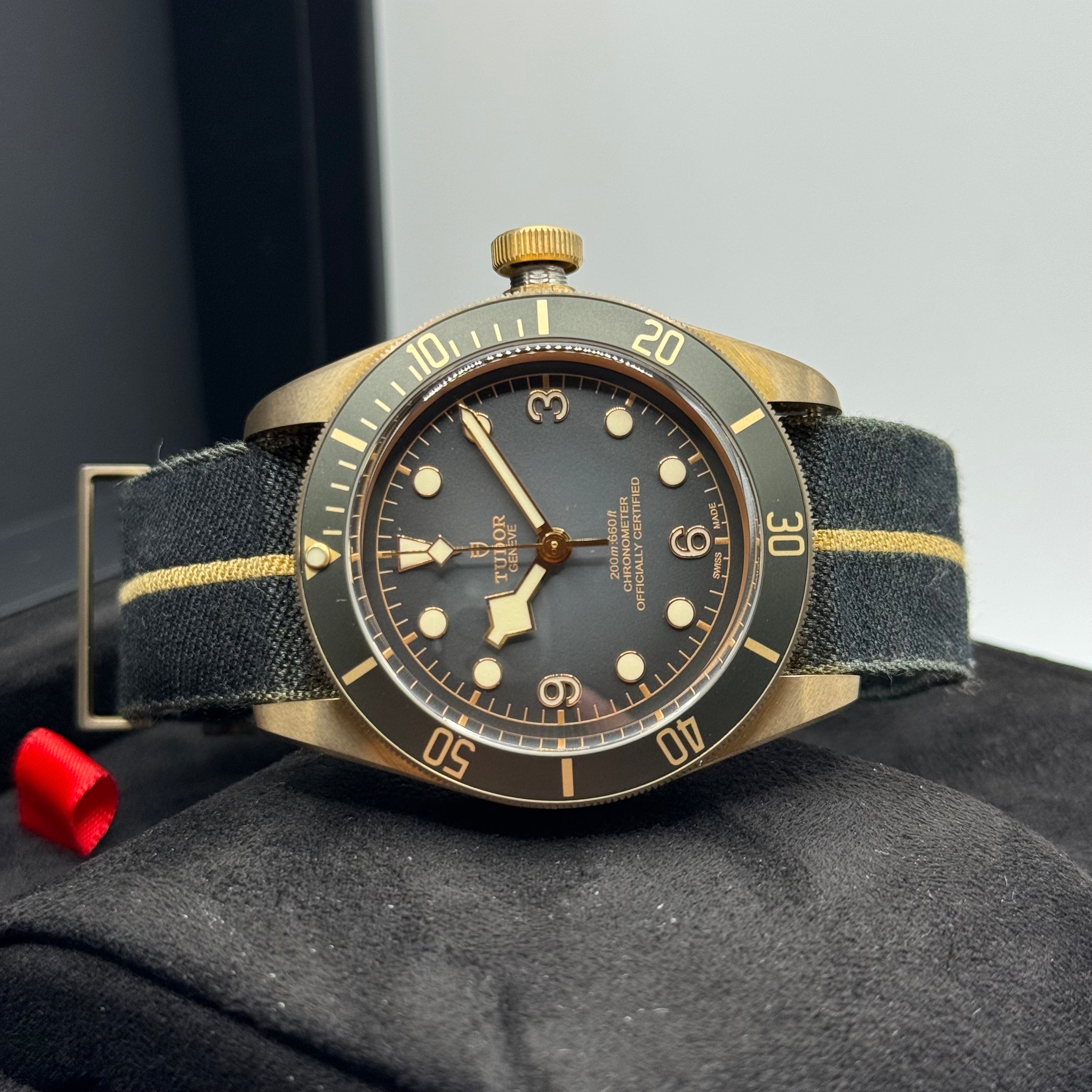 Tudor Black Bay Bronze 43mm (M79250BA-0002)