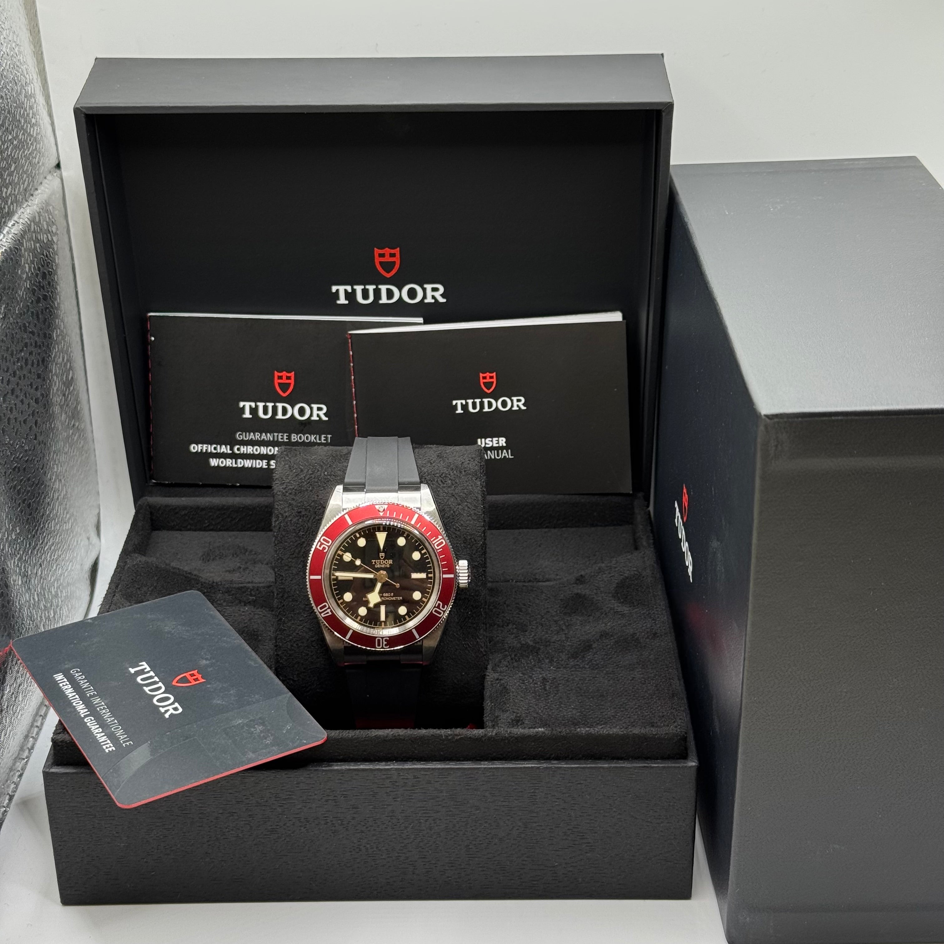 Tudor Black Bay Burgundy (M7941A1A0RU-0002)