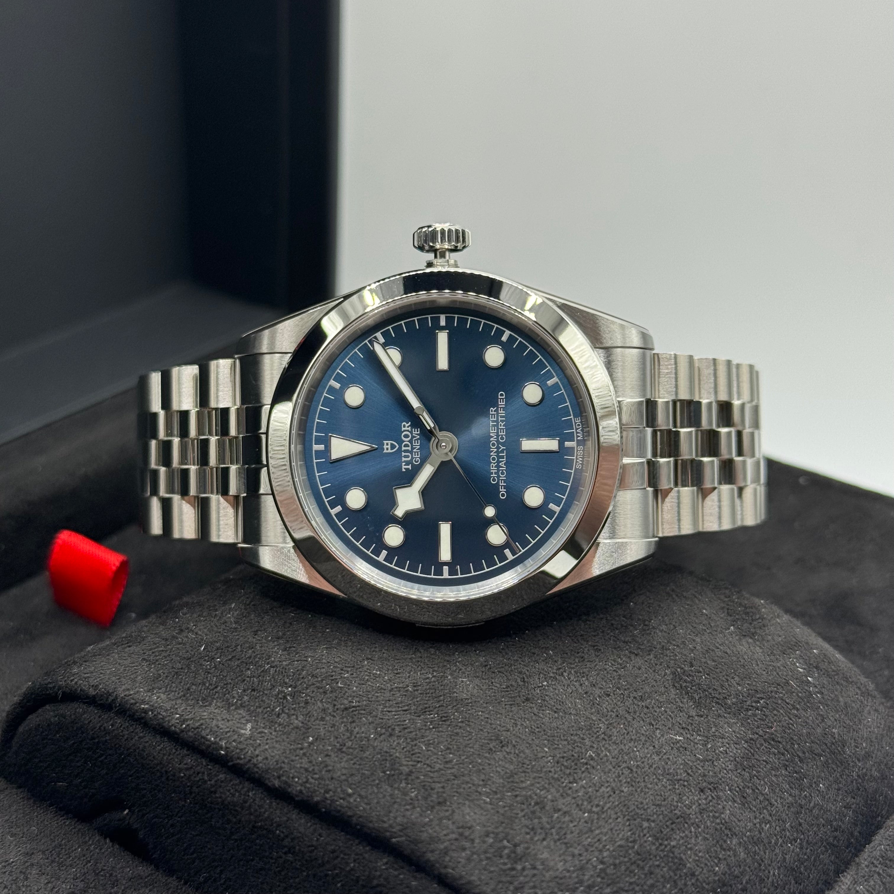 Tudor Black Bay One 39 (M79660-0002)