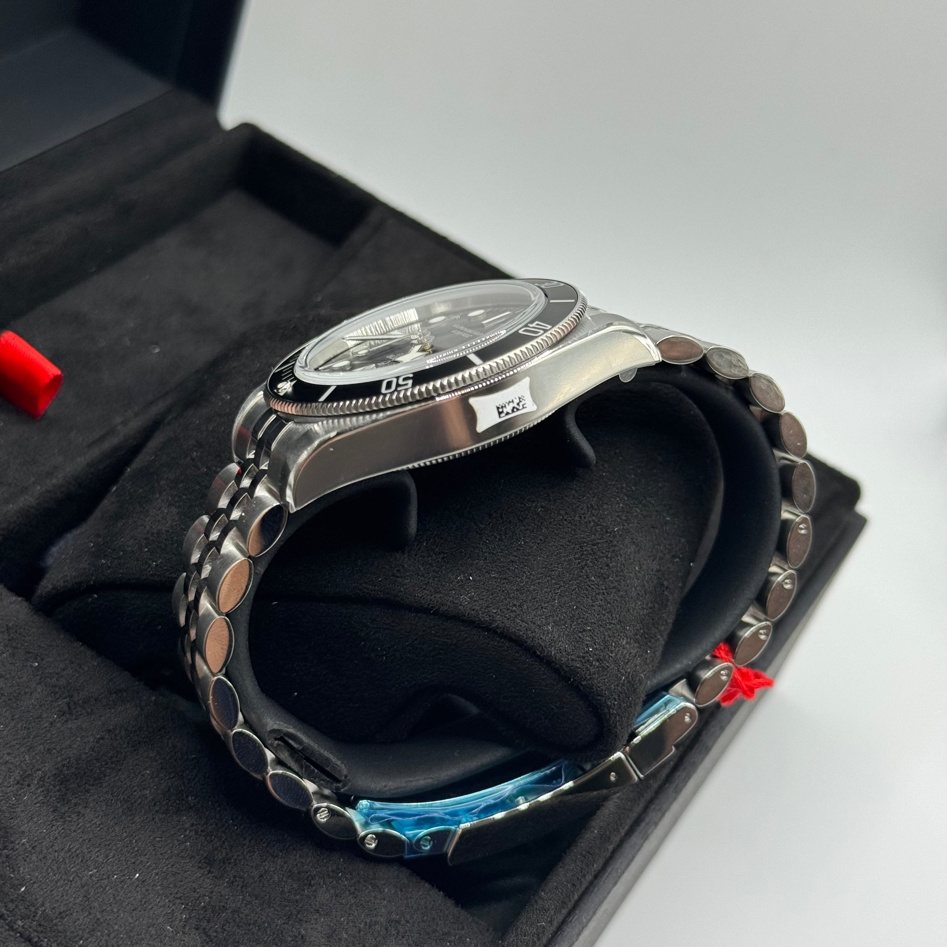Tudor Black Bay Monochrome (M7941A1A0NU-0003)