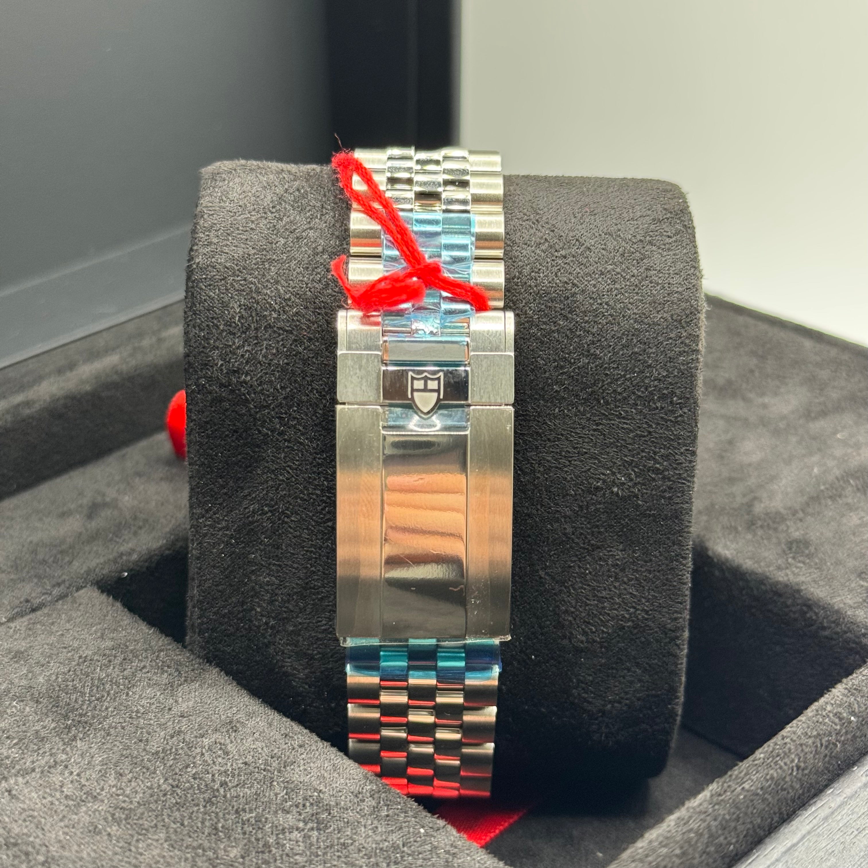 Tudor Black Bay One 39 (M79660-0003)