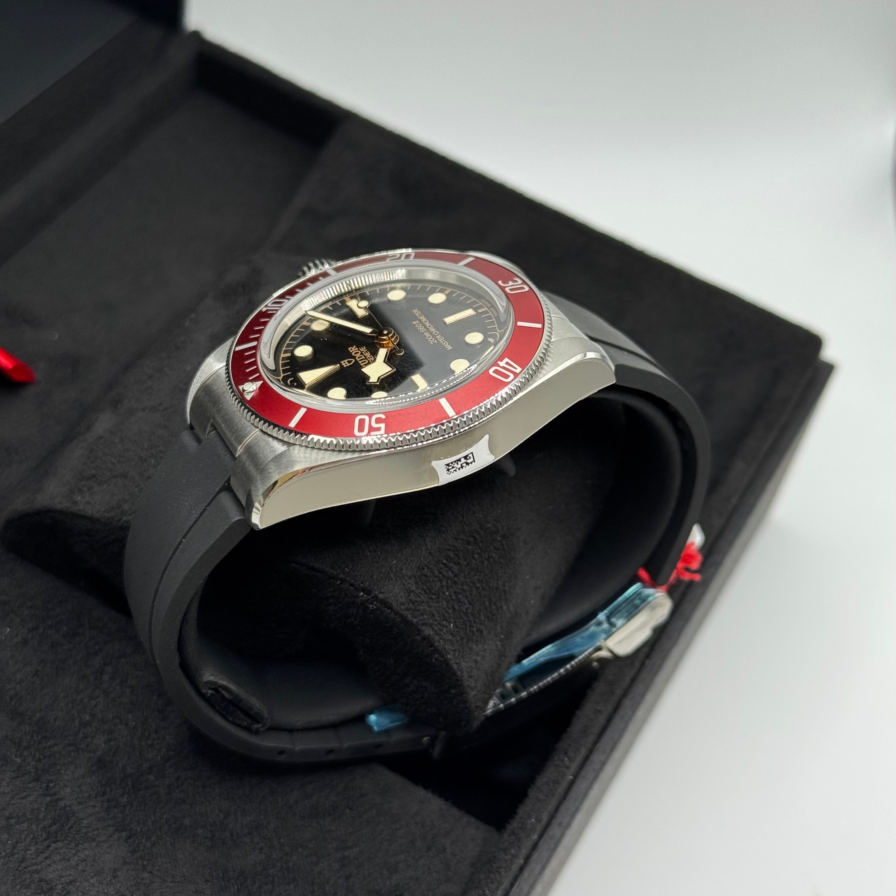 Tudor Black Bay Burgundy (M7941A1A0RU-0002)