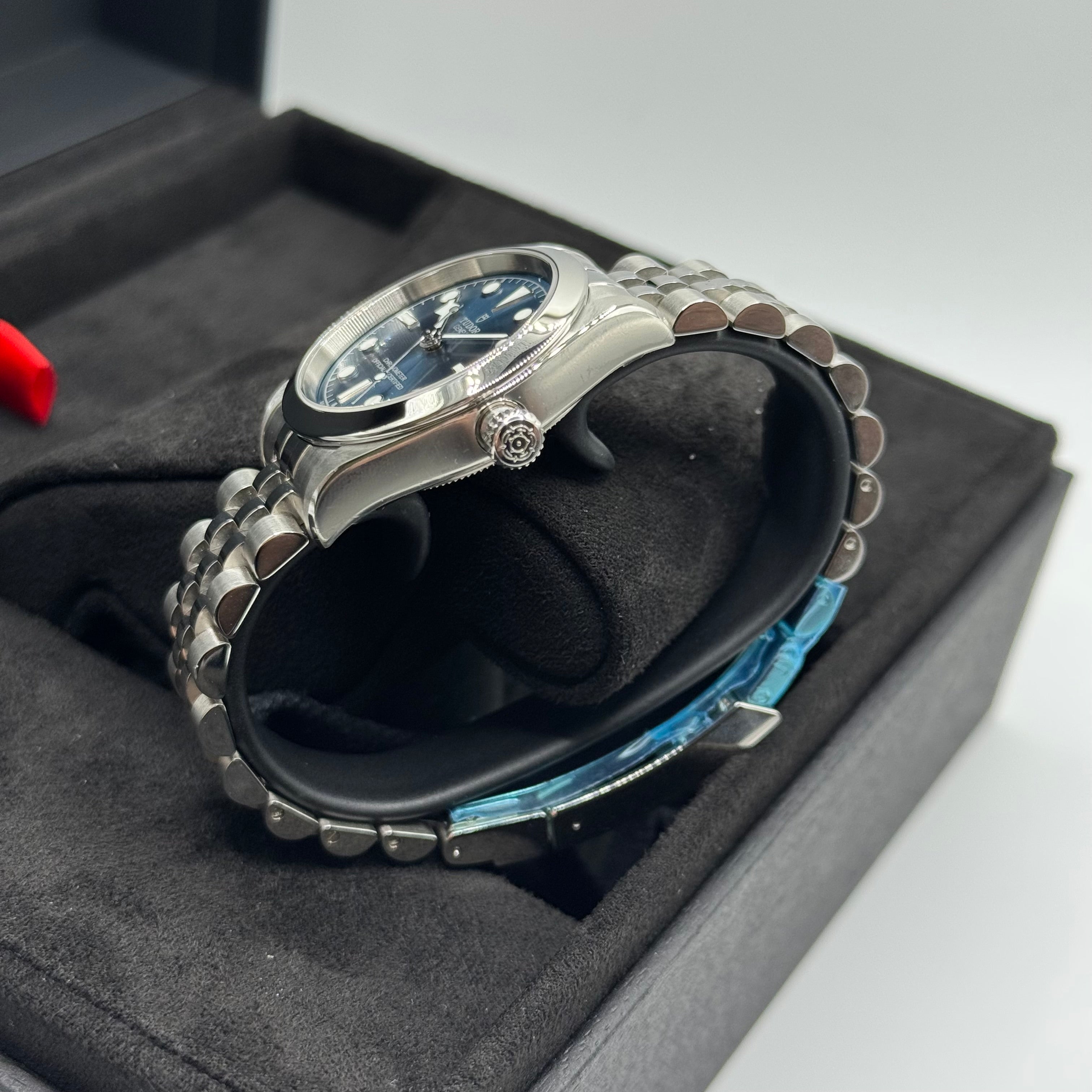 Tudor Black Bay One 31 (M79600-0002)