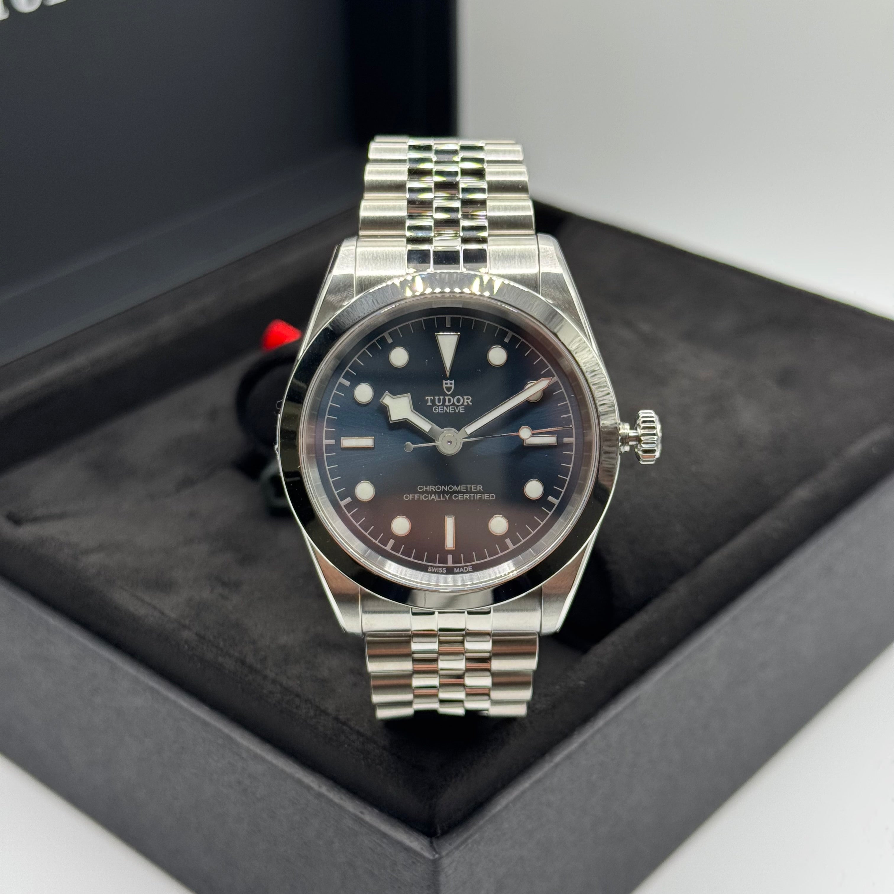 Tudor Black Bay One 41 (M79680-0002)