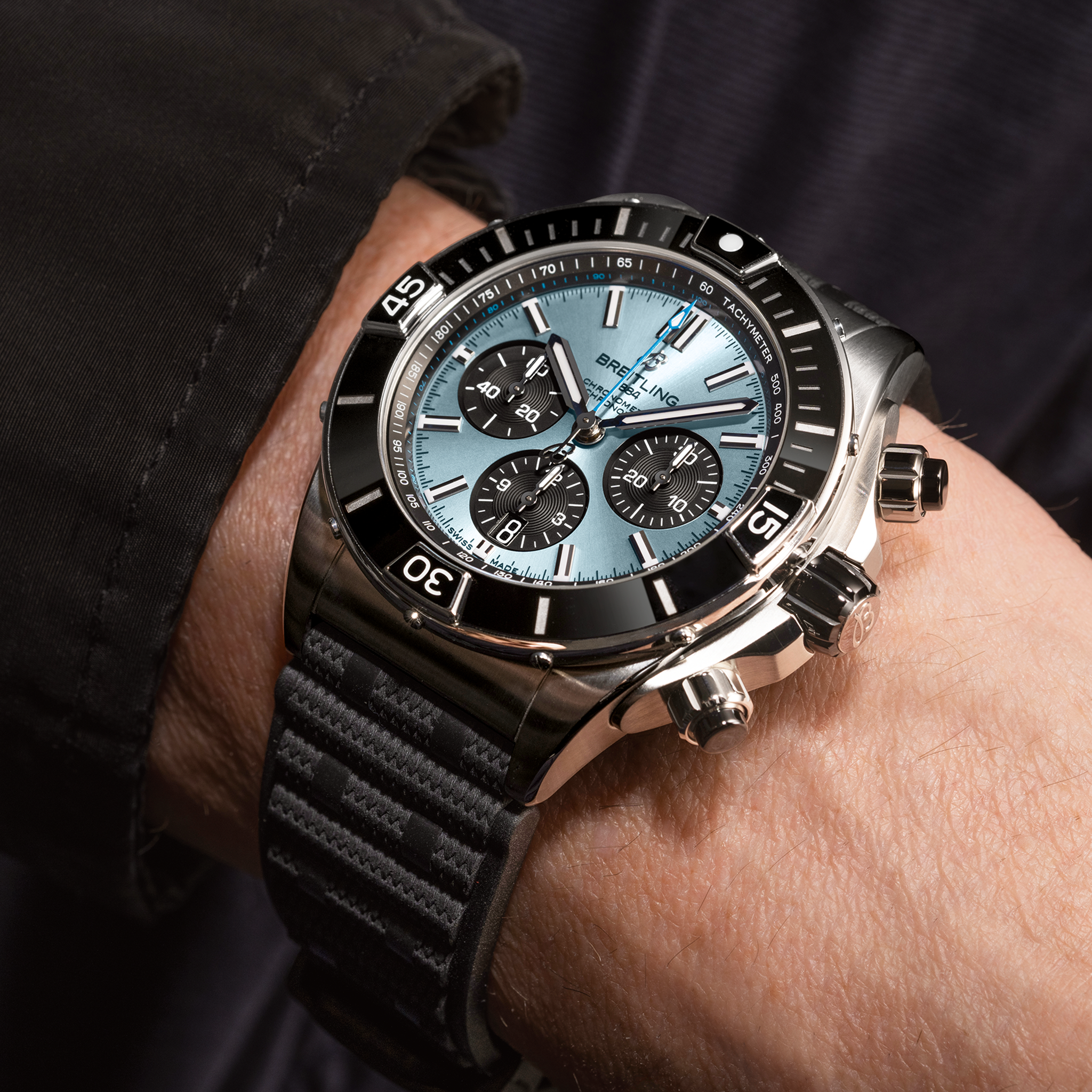 Breitling Super Chronomat B01 44 PB0136251C1S1 on wrist