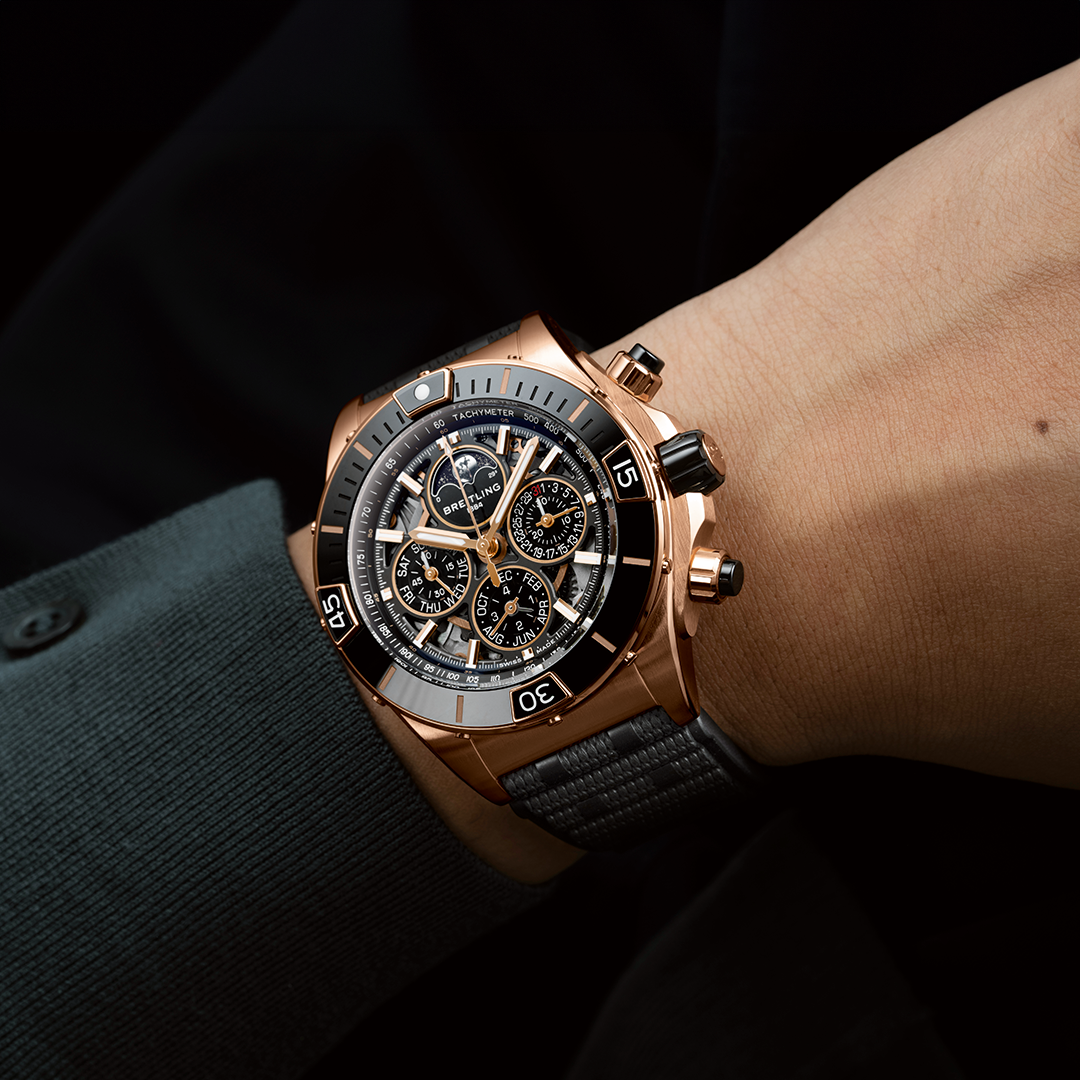 Breitling Super Chronomat B19 44 RB19301A1G1S1 on wrist